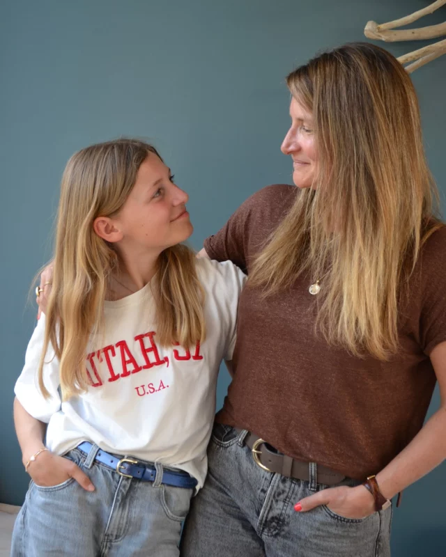 Elle m’apprend à marcher droit, moi je lui pique ses ceintures.
Ceinture KAREN pour maman, GABY pour moi.
Bonne fête à toutes les mamans formidables qui nous inspirent chaque jour.💖

À retrouver sur notre site internet !!
🔗https://www.madeinced.fr

À très vite,
L'équipe Made in Ced ♡ 

#FêteDesMères #MadeInCed #LienUnique #KarenEtGaby